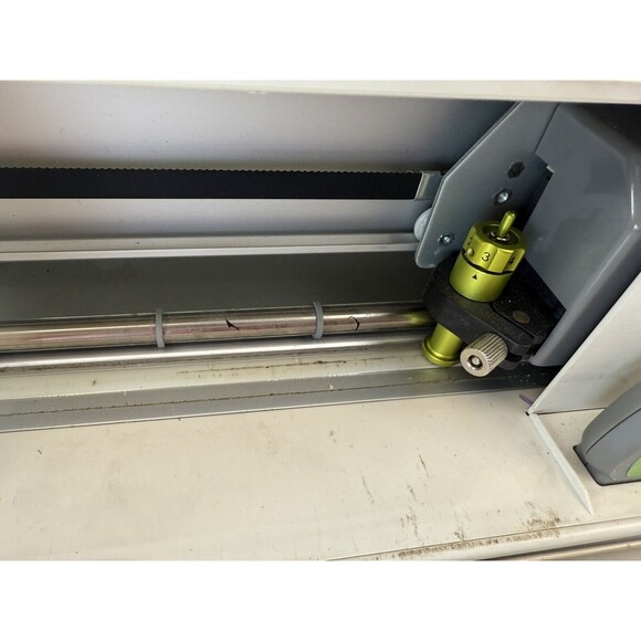 Cricut Personal Electronic Cutter Machine CRV001 - Picture 8 of 17